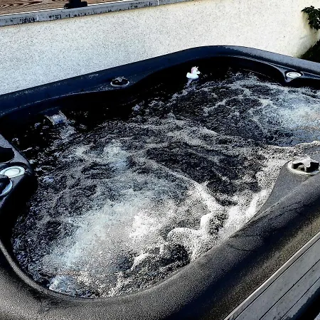 Maison Moderne Avec Piscine & Jacuzzi Prives Montans