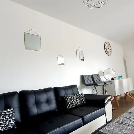 Prázdninový dům Maison Moderne Avec Piscine & Jacuzzi Prives *