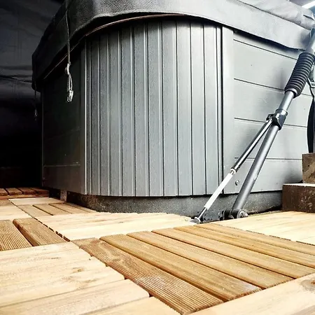 Maison Moderne Avec Piscine & Jacuzzi Prives *